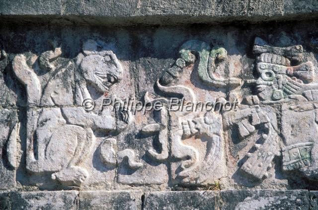 mexique 23.JPG - Bas relief sculptéTemple des GuerriersChichen Itza, Yucatan, Mexique